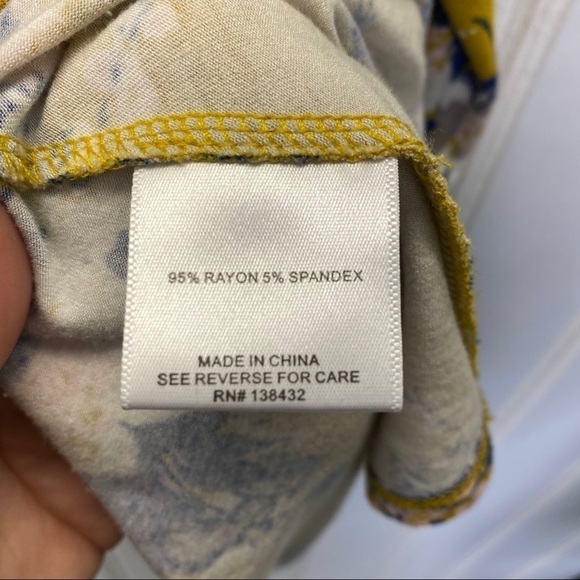 ModCloth Feeling Fluttery Yellow Floral Top 813 - Picture 6 of 7